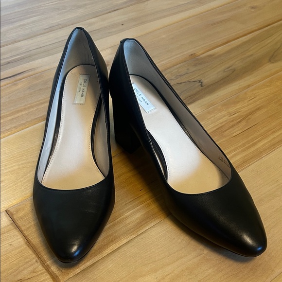 Cole Haan Black Leather Heels chunky heel 
Quiet luxury Holiday wedding - Picture 8 of 9